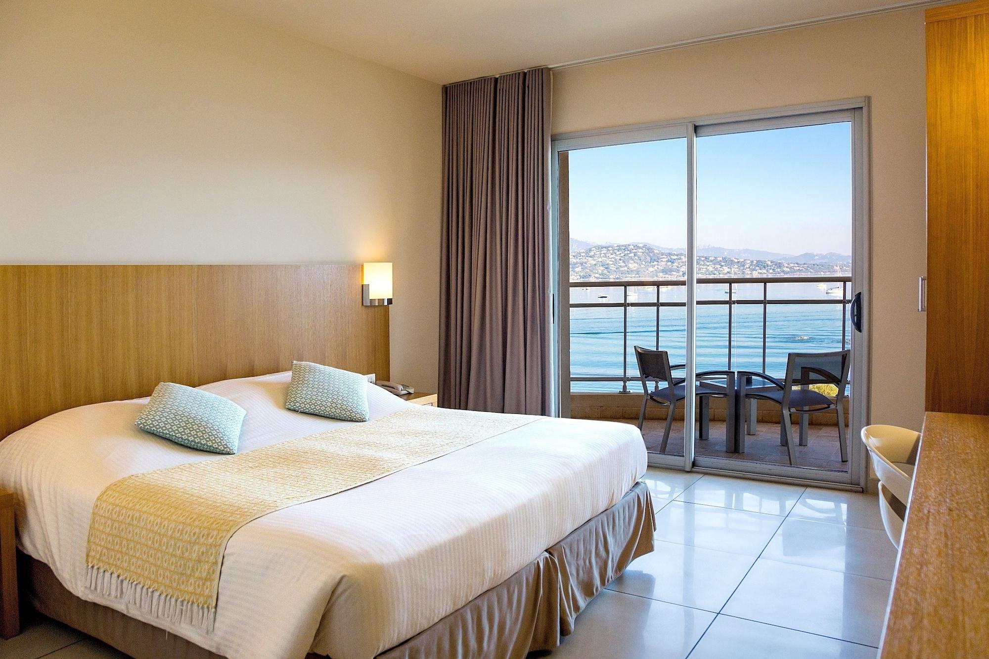 Costa Salina 4*