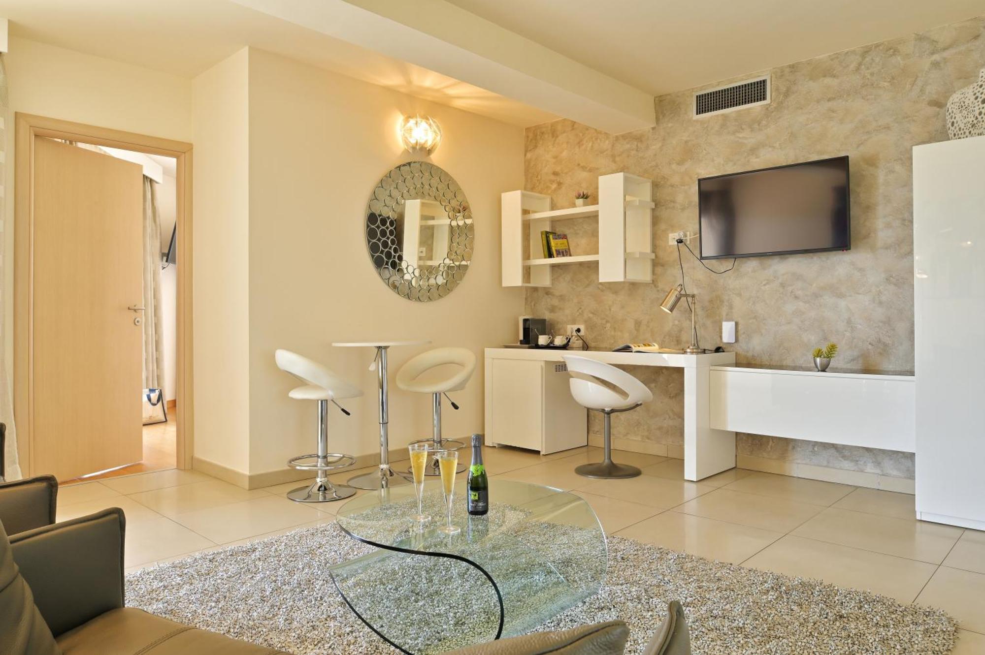 Costa Salina 4*